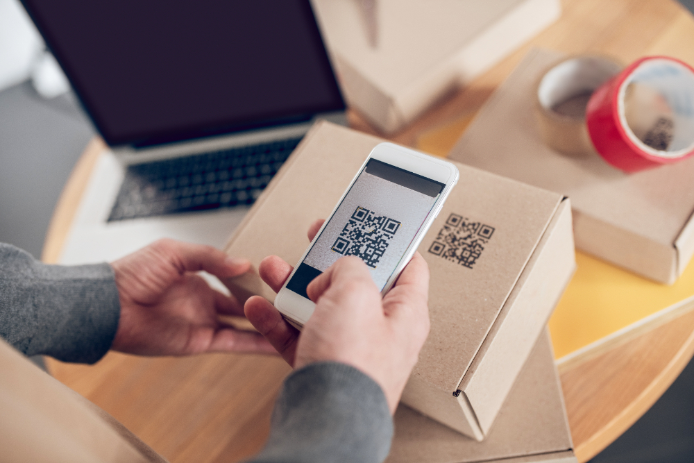 Un qr code sur un carton